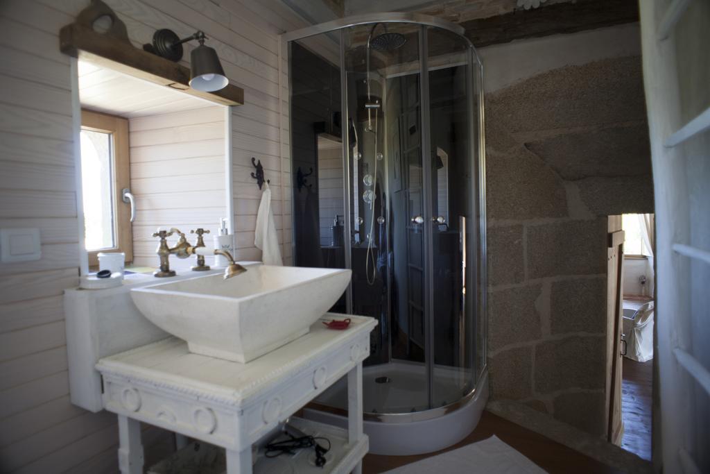 Logis De Riparfonds Bed & Breakfast Bressuire Bagian luar foto