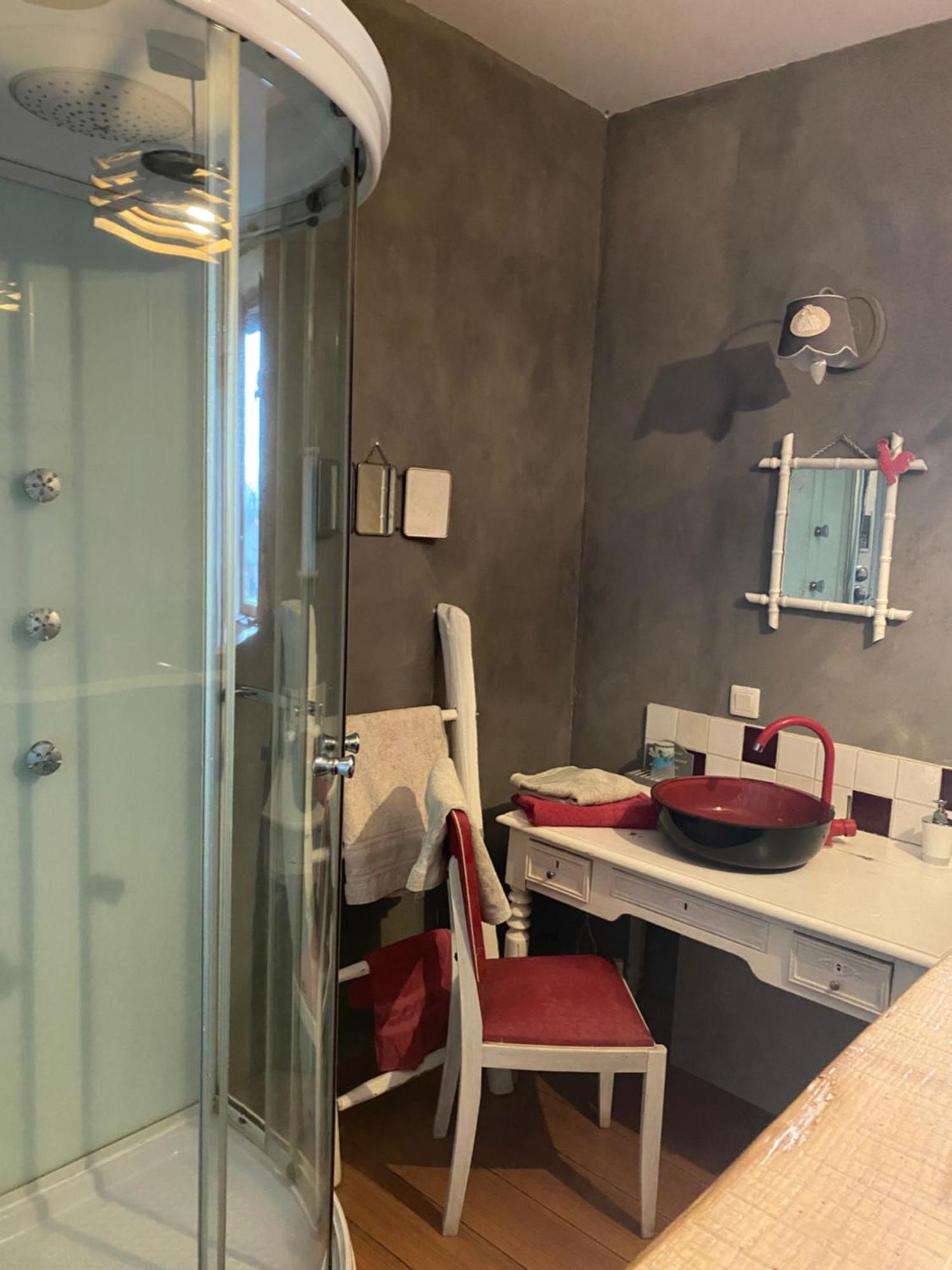 Logis De Riparfonds Bed & Breakfast Bressuire Bagian luar foto