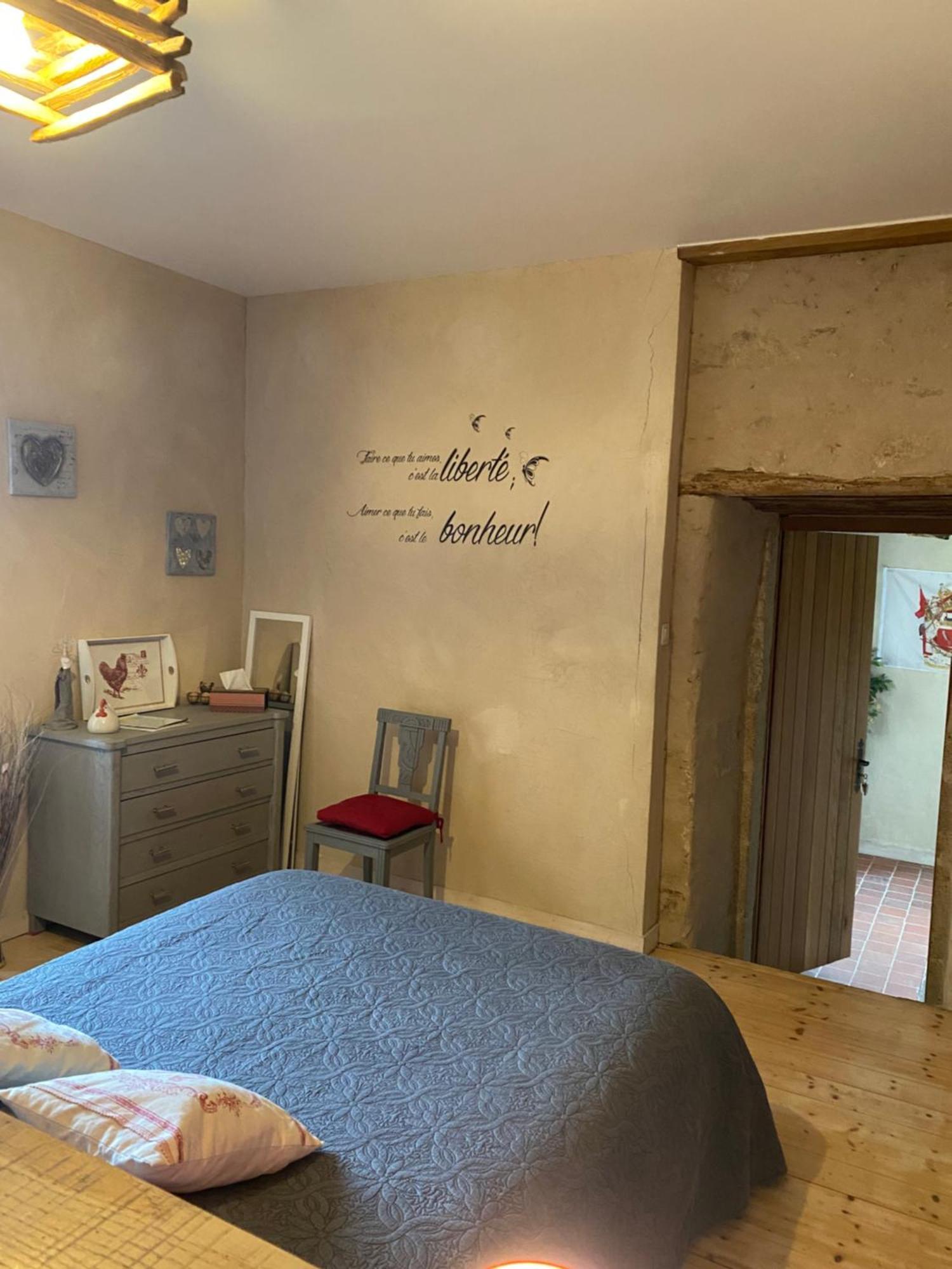 Logis De Riparfonds Bed & Breakfast Bressuire Bagian luar foto
