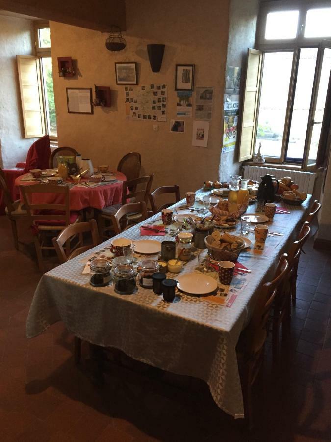Logis De Riparfonds Bed & Breakfast Bressuire Bagian luar foto